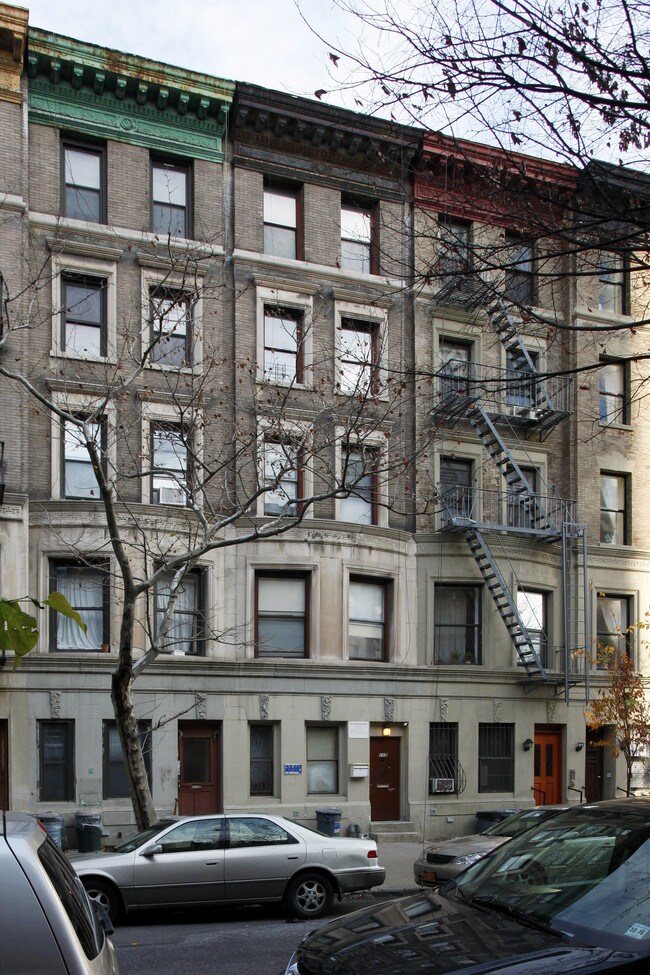 115 W 111th St in New York, NY - Building Photo - Building Photo