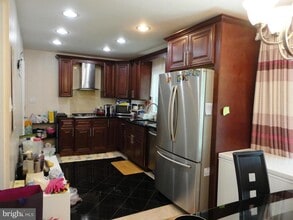 4521 Mayfield Dr in Annandale, VA - Building Photo - Building Photo