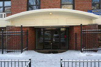 Greenview Apartments in Chicago, IL - Building Photo - Building Photo