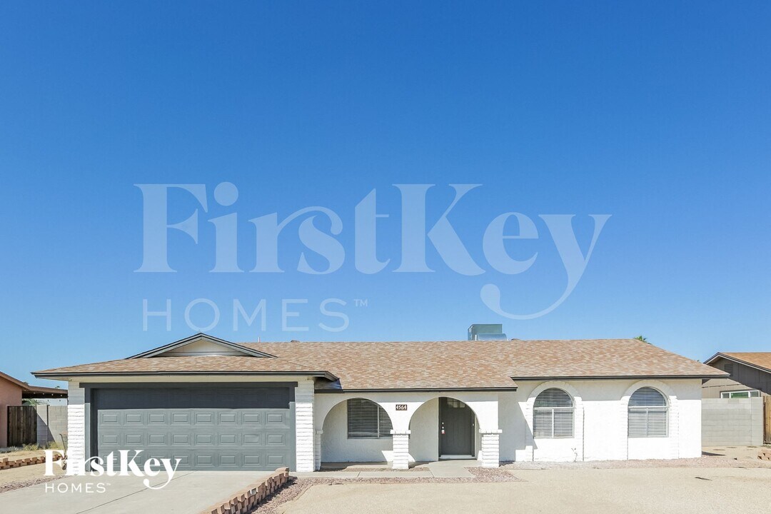 4564 W Onyx Ave in Glendale, AZ - Building Photo