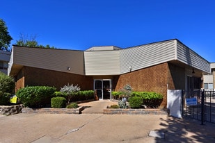 Tinker Del Village Apartments