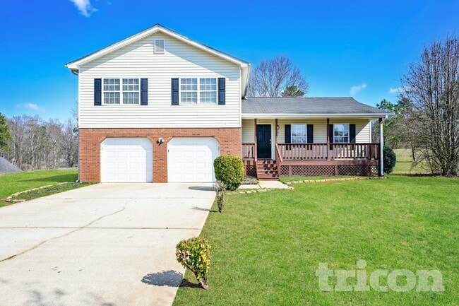 property at 514 Trinity Tr