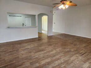 1991 Yellowfin Dr in Port Orange, FL - Foto de edificio - Building Photo