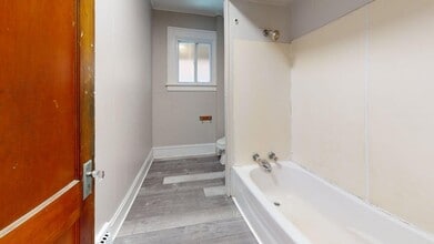 764 Work Dr in Akron, OH - Building Photo - Building Photo