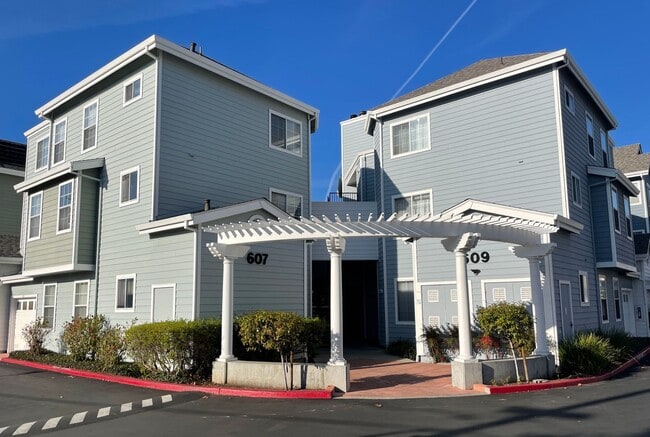 609 Arcadia Terrace in Sunnyvale, CA - Building Photo - Building Photo