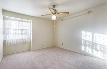 209 Fairwood Dr in Oakdale, CA - Building Photo - Building Photo