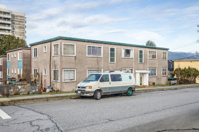 Sarah Apartment in Vancouver, BC - Building Photo - Primary Photo