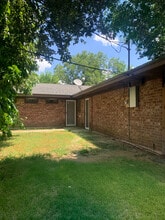 502 Dundee St in Victoria, TX - Building Photo - Building Photo