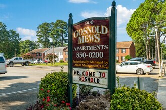 Gosnold Mews Apartments in Hampton, VA - Foto de edificio - Building Photo