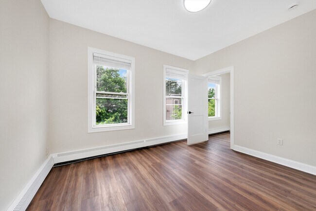 16 O St, Unit 3 in Boston, MA - Foto de edificio - Building Photo