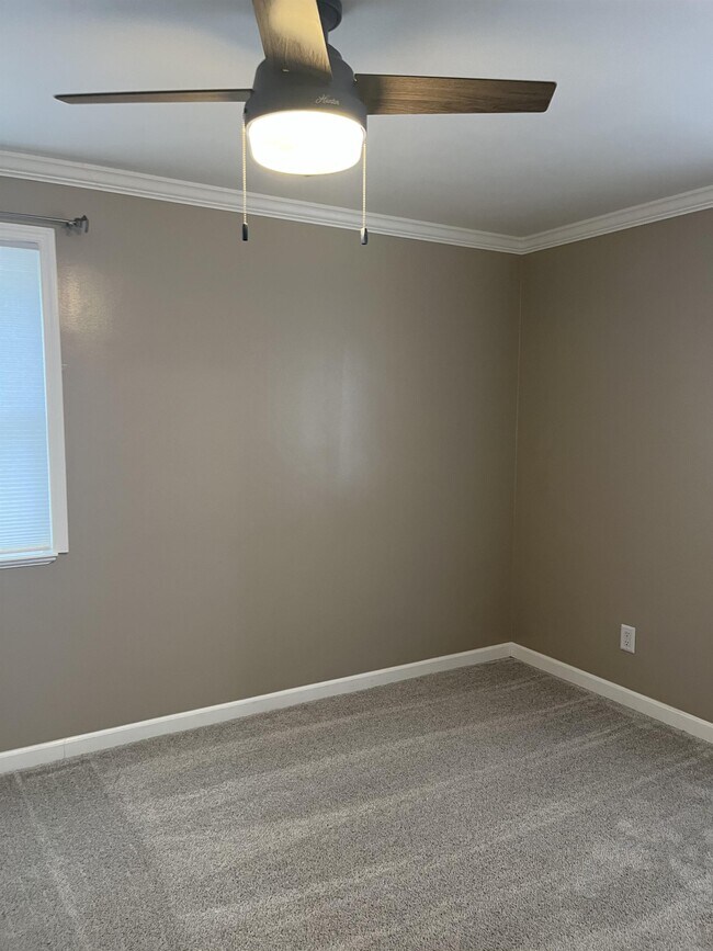 215 Owens Ave in McKeesport, PA - Building Photo - Building Photo