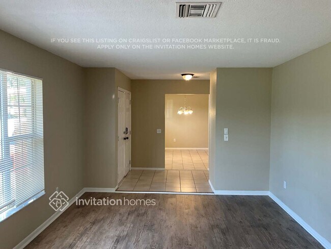 2194 Oak Grove Dr in Clearwater, FL - Foto de edificio - Building Photo