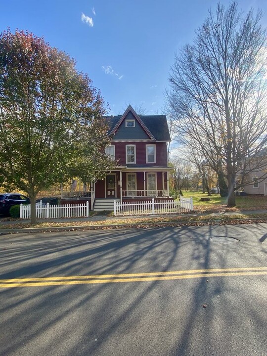 8 Ithaca St in Waverly, NY - Building Photo