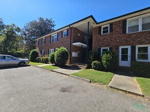 718 E Maple Ave in Gastonia, NC - Building Photo - Building Photo