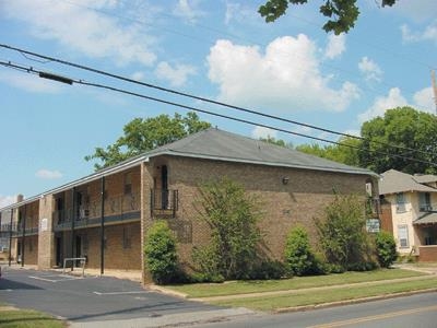 Rogers Manor in Tuscaloosa, AL - Building Photo