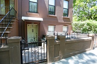 500 Clinton St in Brooklyn, NY - Building Photo - Building Photo