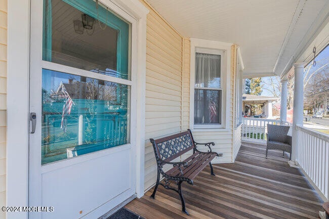 55 Main St in Manasquan, NJ - Foto de edificio - Building Photo