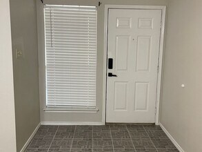 8916 Hambledon in San Antonio, TX - Building Photo - Building Photo