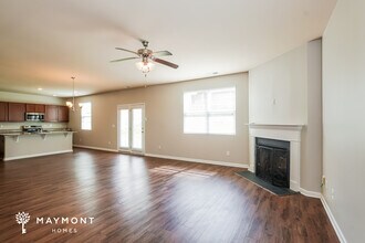 220 Autumn Terrace Ln in Clarksville, TN - Building Photo - Building Photo