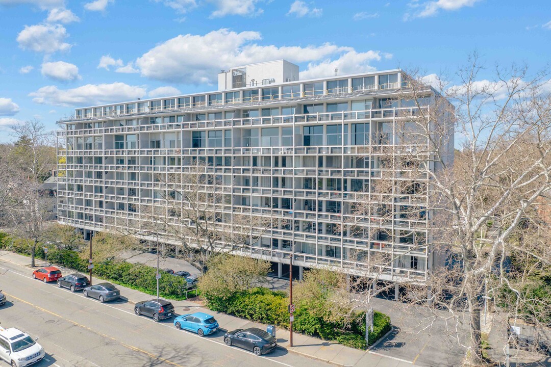 Riverview Condominiums in Cambridge, MA - Building Photo