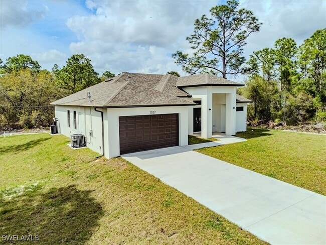 1707 McKinley Ave in Lehigh Acres, FL - Building Photo - Building Photo