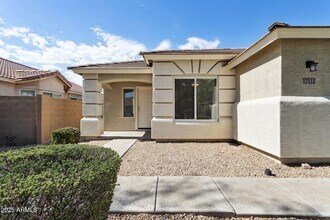 17513 W Caribbean Ln in Surprise, AZ - Building Photo - Building Photo