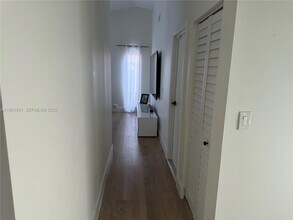 8611 NW 51st Ct in Lauderhill, FL - Building Photo - Building Photo