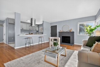 2615 Henry Ave in Pinole, CA - Foto de edificio - Building Photo