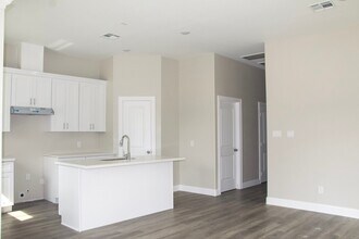 8309 Parker Rd in Houston, TX - Building Photo - Building Photo