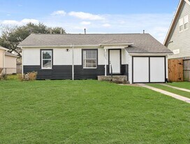 125 18th Ave N in Texas City, TX - Building Photo