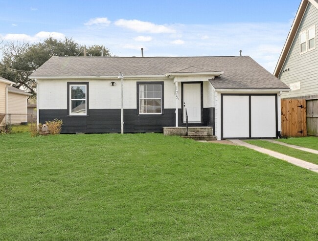 property at 125 18th Ave N