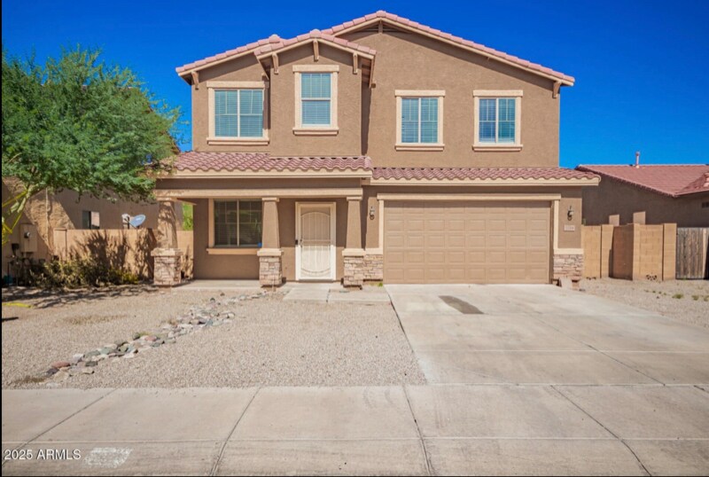 7214 W St Charles Ave in Phoenix, AZ - Building Photo