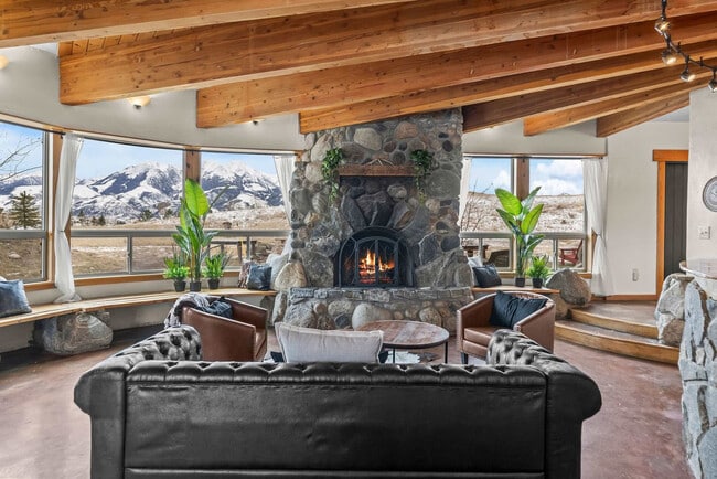 84 Arcturus Dr in Emigrant, MT - Building Photo - Building Photo