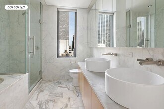 18 W 48th St in New York, NY - Building Photo - Building Photo