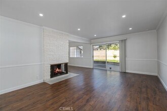 18639 Liggett St in Los Angeles, CA - Foto de edificio - Building Photo