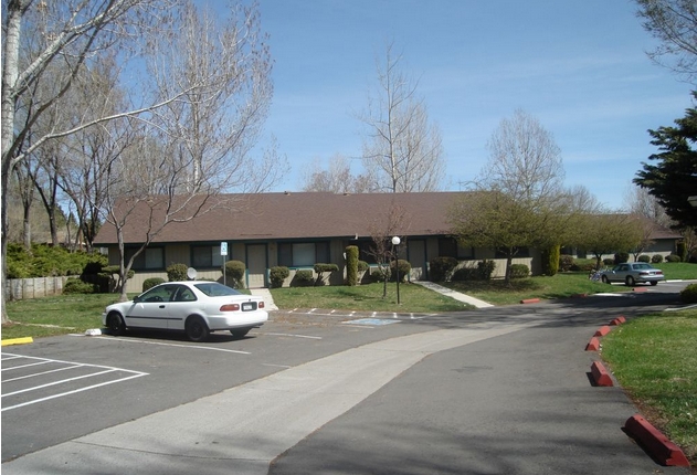 Gridley Oaks Apartments in Gridley, CA - Building Photo