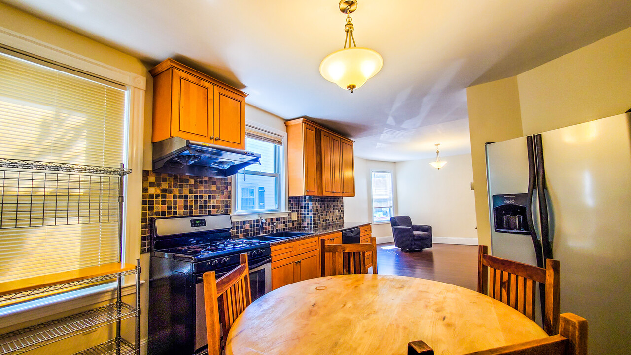 7 Alcott St, Unit U1 in Boston, MA - Foto de edificio