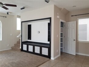 6447 Oak Savanna Ct in Las Vegas, NV - Building Photo - Building Photo