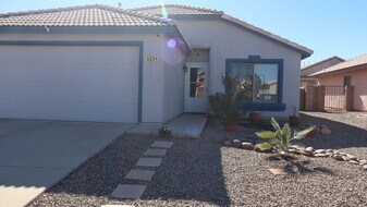 5284 Calle Granada in Sierra Vista, AZ - Building Photo