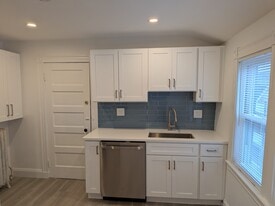 91 Wallingford Rd, Unit 3 in Boston, MA - Building Photo