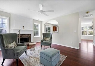 102 Fallon Ct in Apex, NC - Building Photo - Building Photo