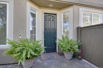 7479 Mermaid Ln in Carlsbad, CA - Building Photo - Building Photo