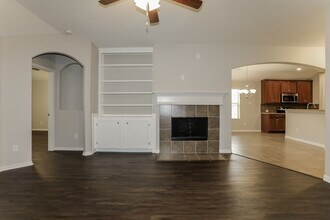 961 Doire Dr in Conroe, TX - Building Photo - Building Photo