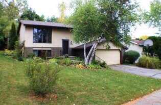 7110 Lindfield Rd in Madison, WI - Building Photo