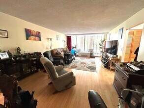 99 Pond Ave in Brookline, MA - Building Photo - Building Photo