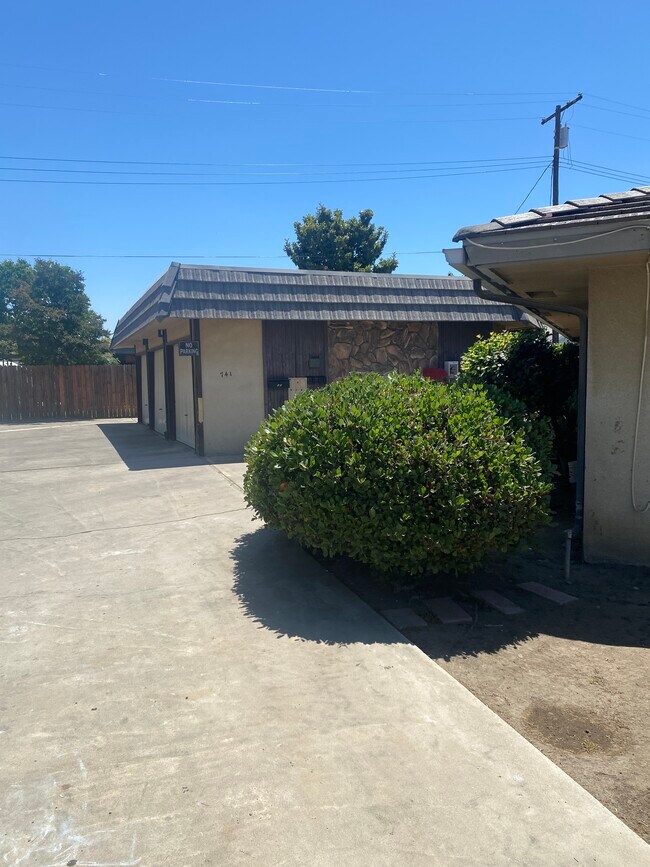741 Theta Cir Apartments and Nearby Porterville Apartments For Rent