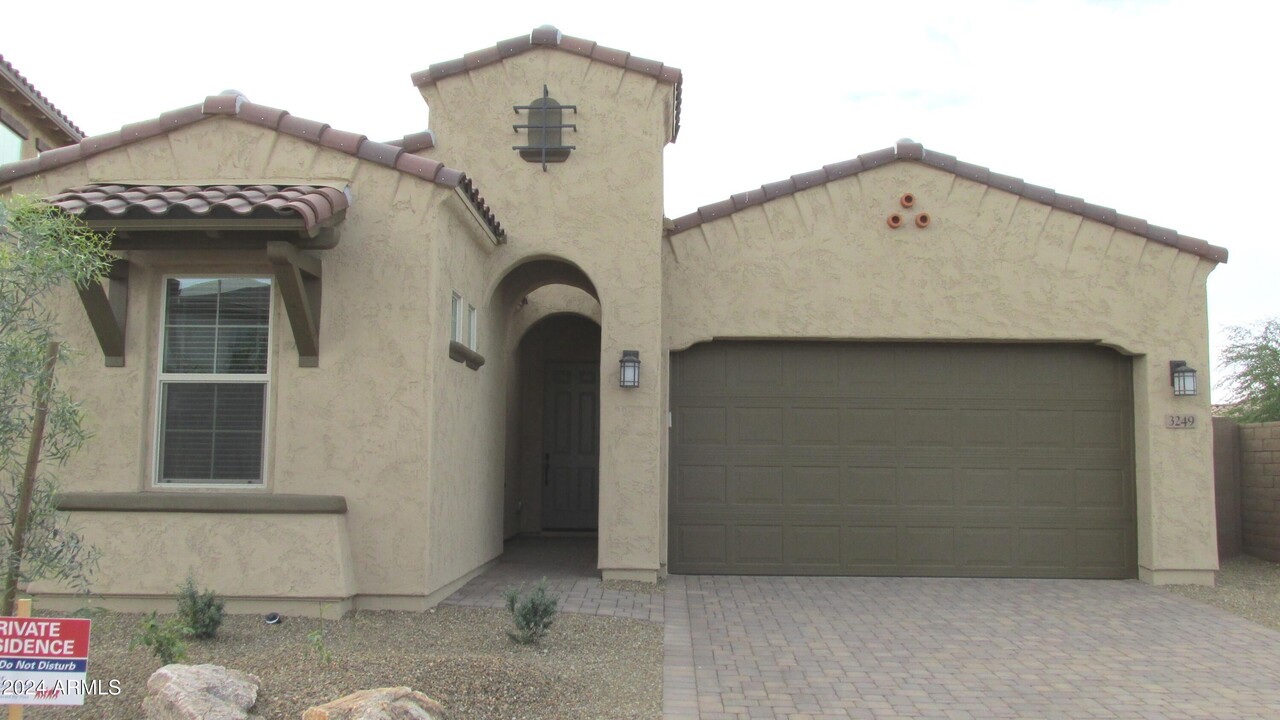 3249 E Louise Dr in Phoenix, AZ - Building Photo