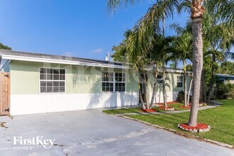 1357 Drexel Rd in West Palm Beach, FL - Foto de edificio - Building Photo