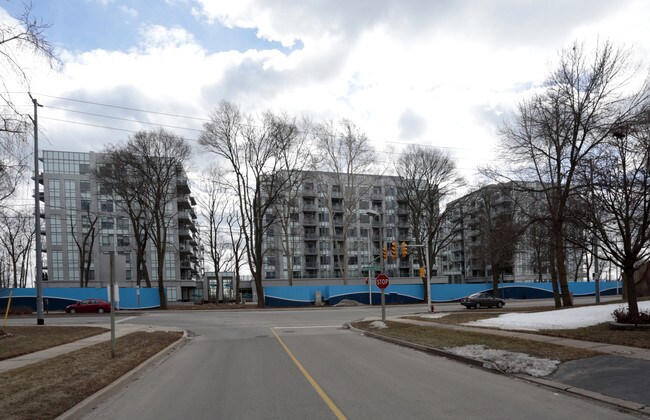 Bluwater Condominiums in Toronto, ON - Building Photo - Building Photo