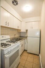 561 W Cornelia Ave, Unit #587 in Chicago, IL - Building Photo - Building Photo